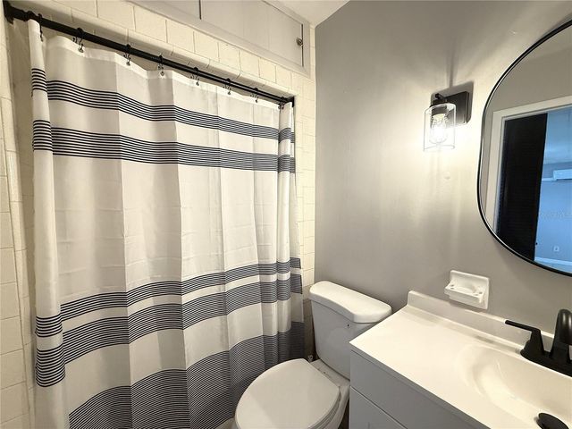 3022 W WALNUT STREET, Tampa, FL 33607