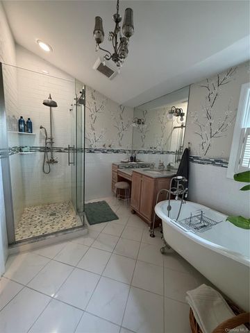 263 Charles Avenue, Massapequa Park, NY 11762