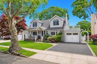 263 Charles Avenue, Massapequa Park, NY 11762