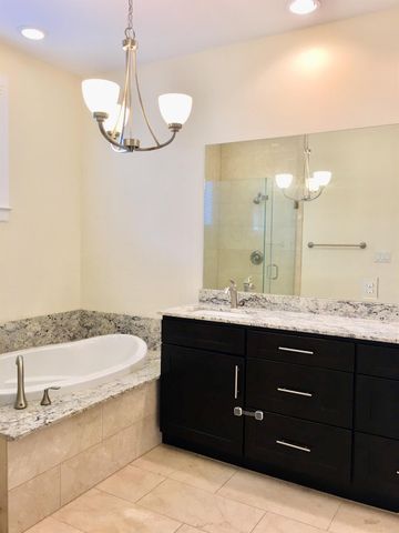 5433 Kiam Street B, Houston, TX 77007