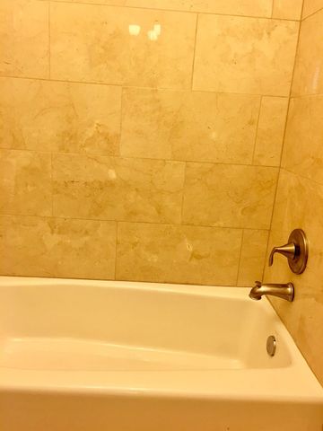 5433 Kiam Street B, Houston, TX 77007