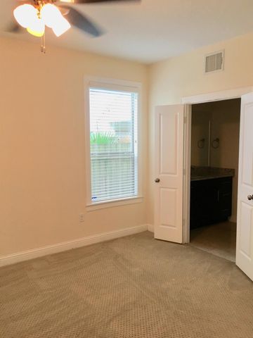 5433 Kiam Street B, Houston, TX 77007