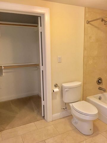 5433 Kiam Street B, Houston, TX 77007