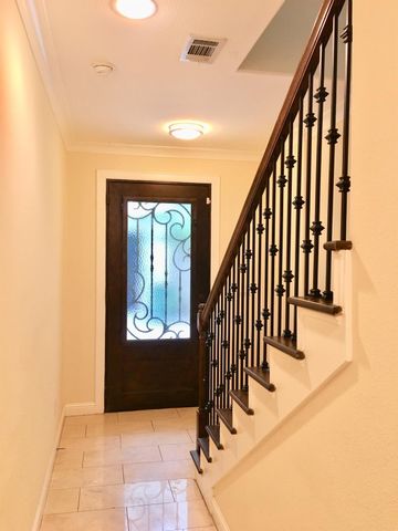 5433 Kiam Street B, Houston, TX 77007