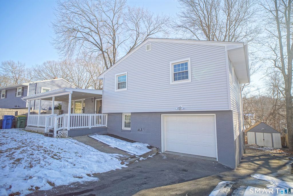 274 Pearl Lake Road, Waterbury, CT 06706