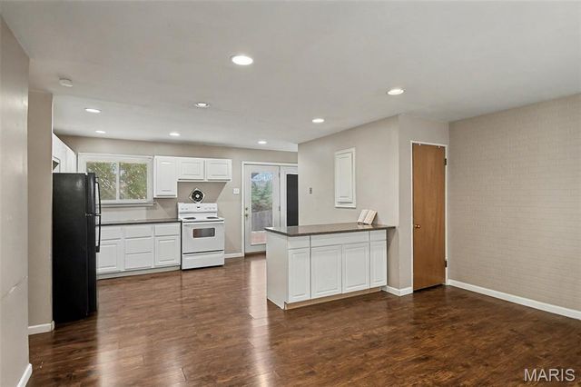 1040 Bluefield Drive, Florissant, MO 63033