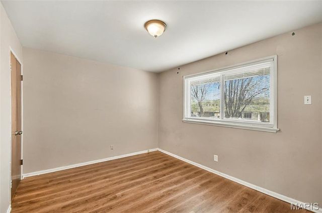 1040 Bluefield Drive, Florissant, MO 63033