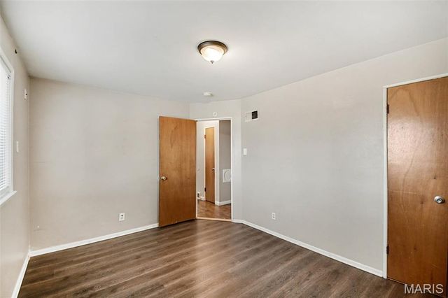 1040 Bluefield Drive, Florissant, MO 63033