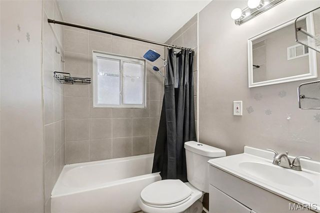 1040 Bluefield Drive, Florissant, MO 63033