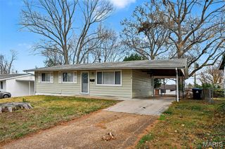 1040 Bluefield Drive, Florissant, MO 63033