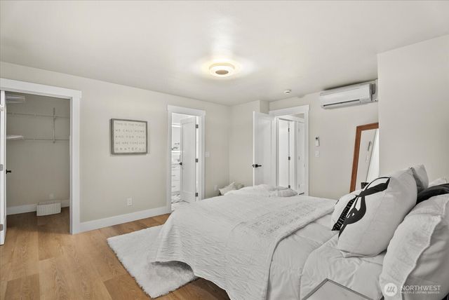 6014 31st Avenue S, Seattle, WA 98108