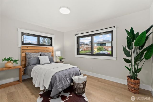 6014 31st Avenue S, Seattle, WA 98108