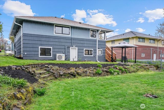 6014 31st Avenue S, Seattle, WA 98108