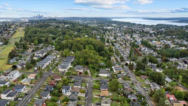 6014 31st Avenue S, Seattle, WA 98108