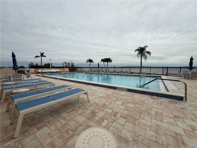 4260 SE 20th PL 701, Cape Coral, FL 33904