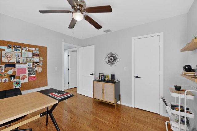 925 Easton Place, Dallas, TX 75218