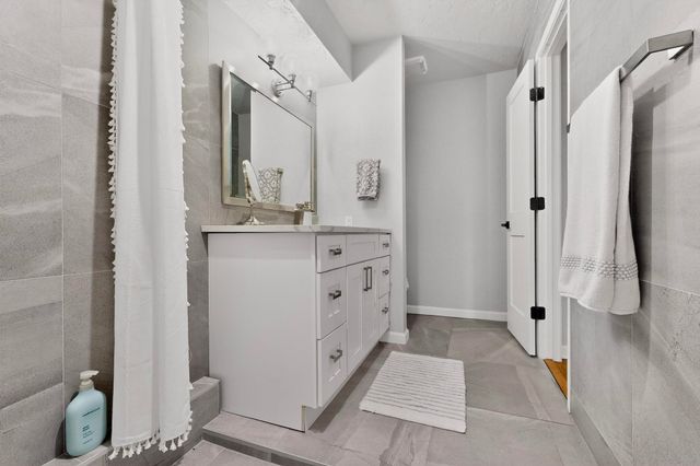 925 Easton Place, Dallas, TX 75218