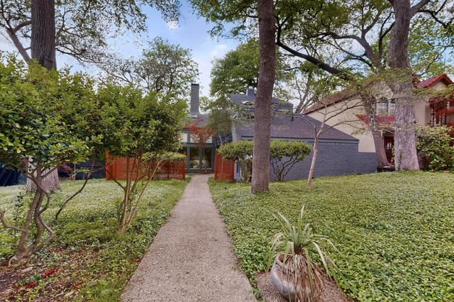 925 Easton Place, Dallas, TX 75218