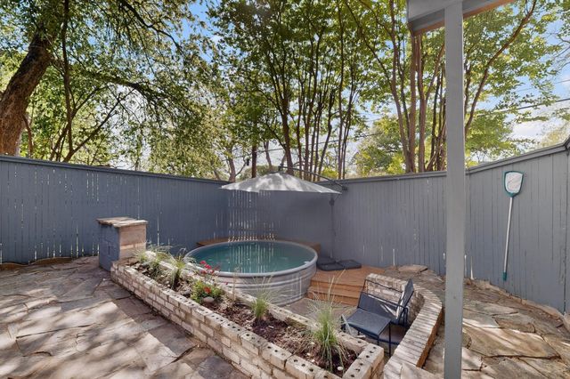 925 Easton Place, Dallas, TX 75218