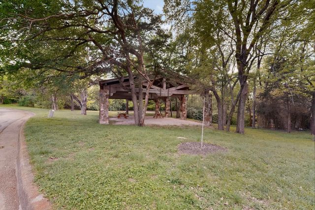 925 Easton Place, Dallas, TX 75218