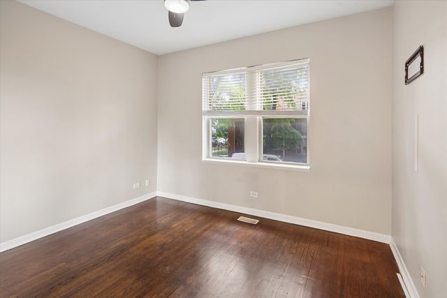 3923 W Ainslie Street 1E, Chicago, IL 60625
