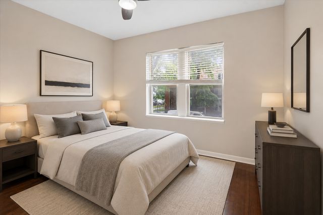 3923 W Ainslie Street 1E, Chicago, IL 60625