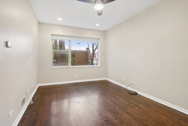 3923 W Ainslie Street 1E, Chicago, IL 60625