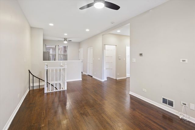 3923 W Ainslie Street 1E, Chicago, IL 60625