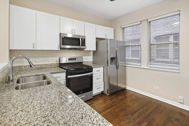3923 W Ainslie Street 1E, Chicago, IL 60625