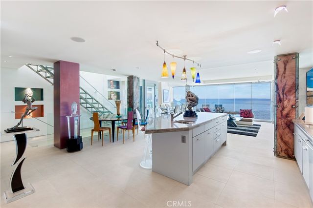 1261 Ocean Front, Laguna Beach, CA 92651