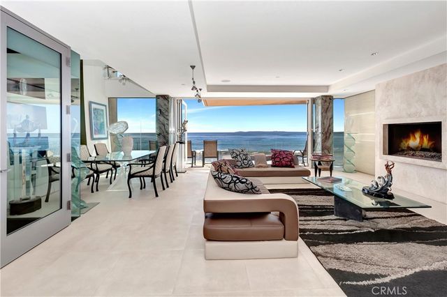 1261 Ocean Front, Laguna Beach, CA 92651