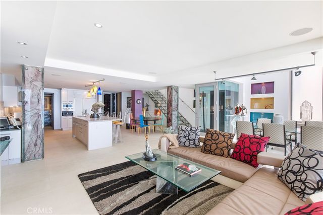 1261 Ocean Front, Laguna Beach, CA 92651