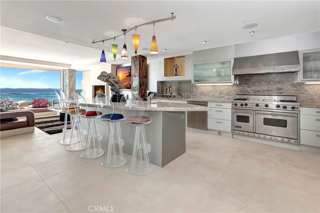 1261 Ocean Front, Laguna Beach, CA 92651