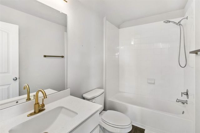 226 Coralbean DR, Kyle, TX 78640