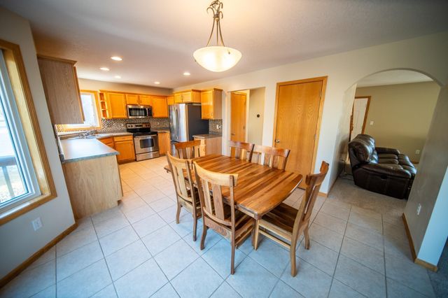 5259 Florence Dr NW, Rochester, MN 55901