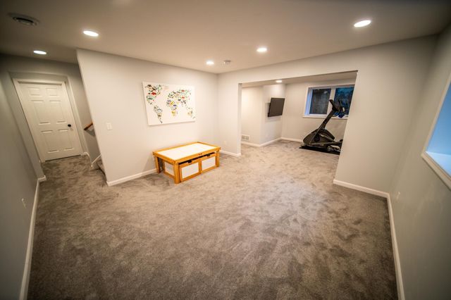 5259 Florence Dr NW, Rochester, MN 55901