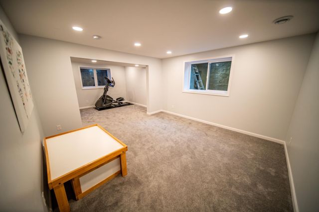 5259 Florence Dr NW, Rochester, MN 55901