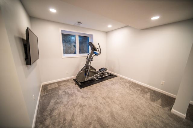 5259 Florence Dr NW, Rochester, MN 55901