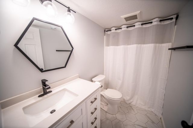 5259 Florence Dr NW, Rochester, MN 55901