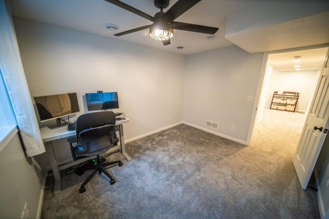 5259 Florence Dr NW, Rochester, MN 55901