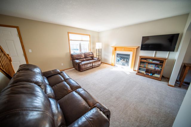 5259 Florence Dr NW, Rochester, MN 55901