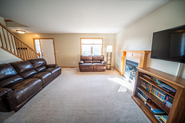 5259 Florence Dr NW, Rochester, MN 55901