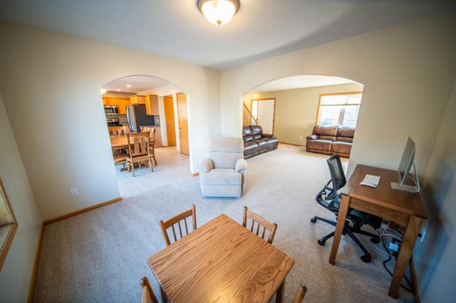 5259 Florence Dr NW, Rochester, MN 55901