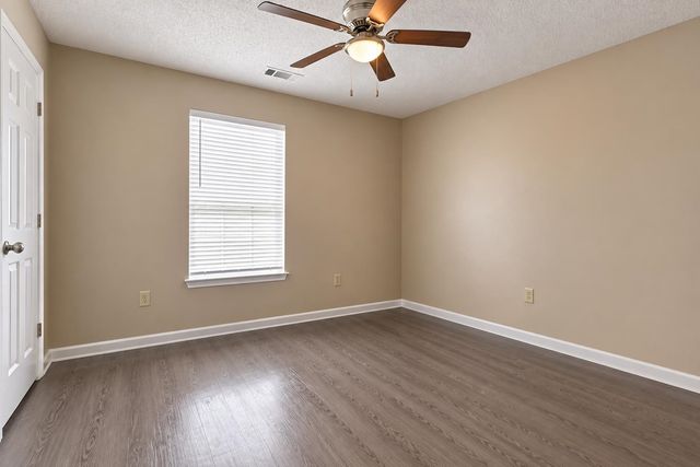 6878 BRADY HILL DR, Cordova, TN 38018