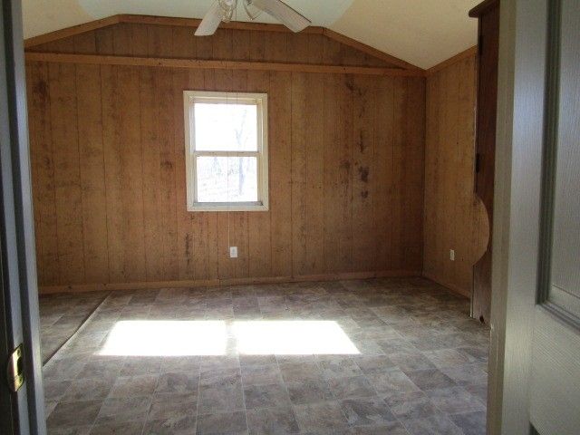 6119 King Robert Ln, Westmoreland, TN 37186