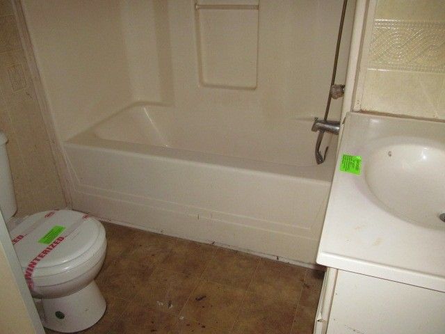 6119 King Robert Ln, Westmoreland, TN 37186