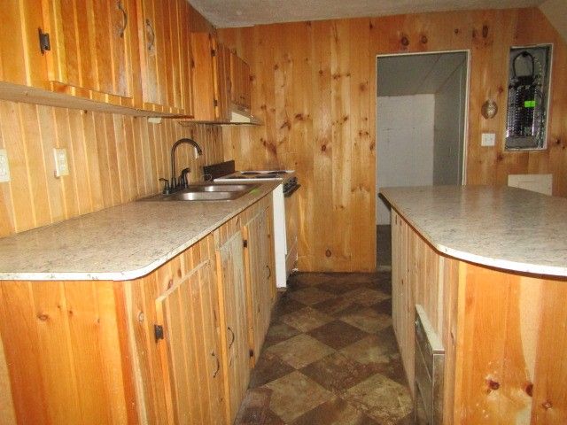 6119 King Robert Ln, Westmoreland, TN 37186