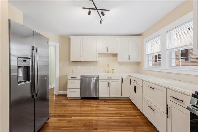 51 Roslin St 1, Boston, MA 02124