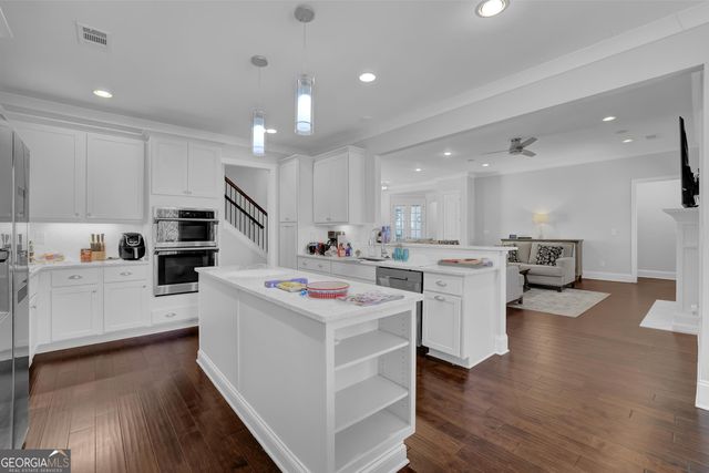 1560 Tapestry Ridge, Lawrenceville, GA 30045