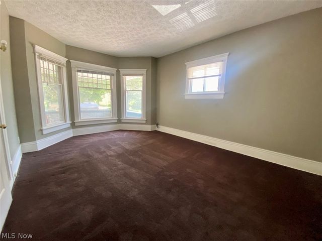 50 Walnut Street, Akron, OH 44303